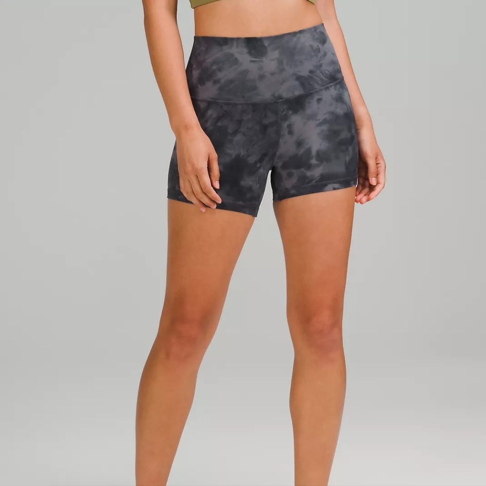NWT 💎Lululemon Align HR Short 4" Diamond Dye Pitch Grey Size 2, 4 and 6 💎